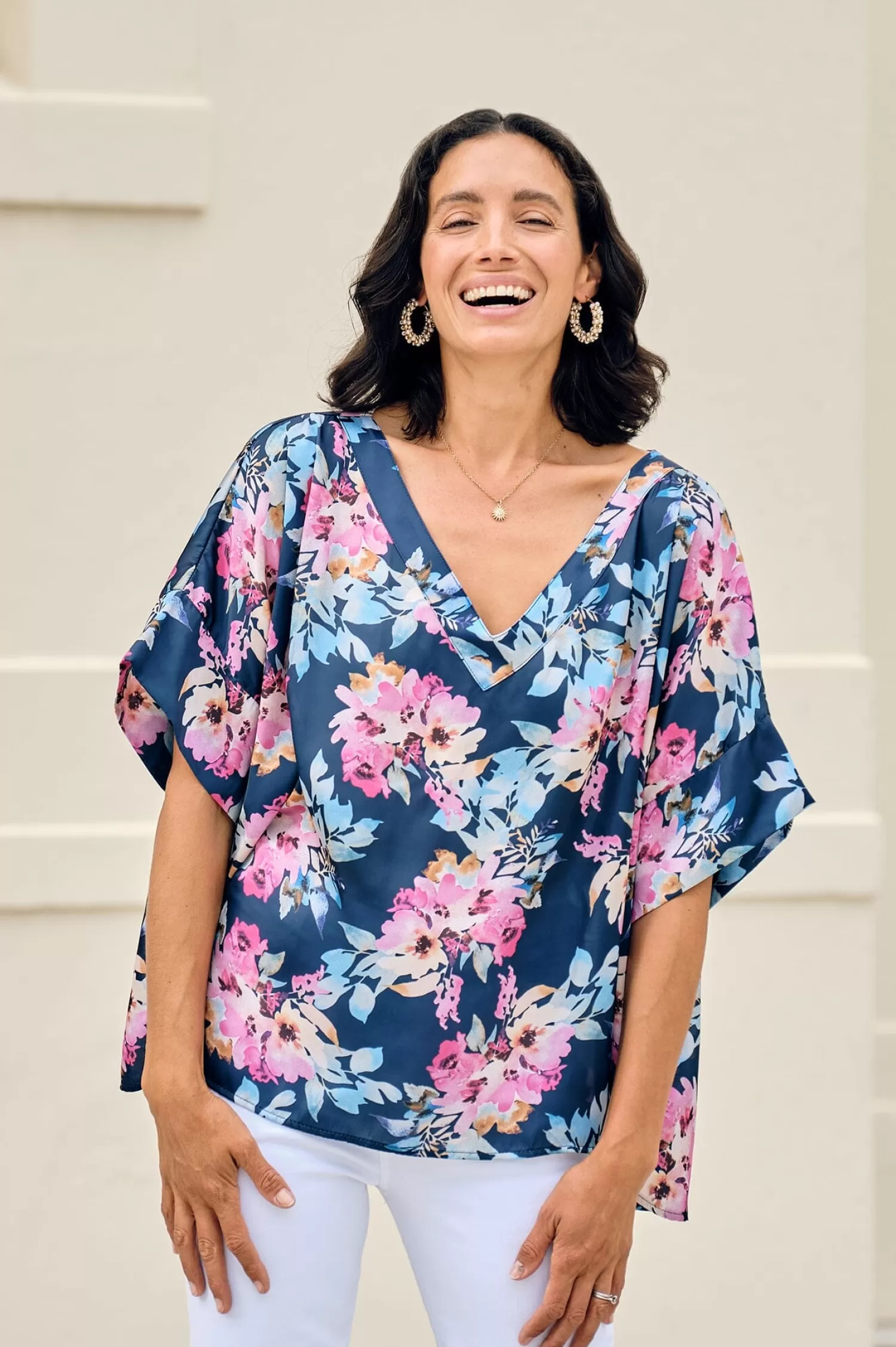 Carolina Bianca Tops | Short Sleeve*Bianca Short Sleeve Top Bella Print with V Neck Navy