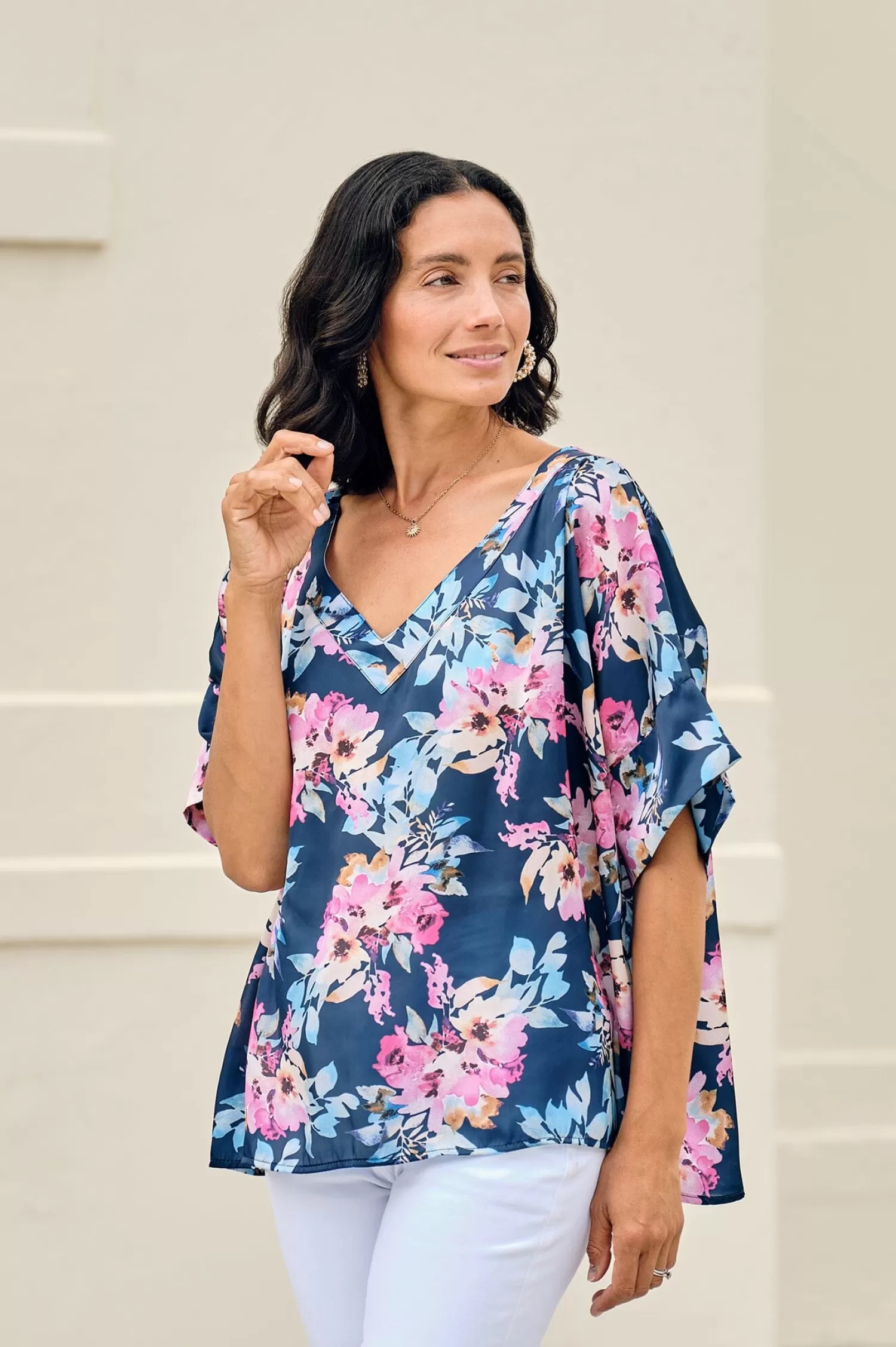 Carolina Bianca Tops | Short Sleeve*Bianca Short Sleeve Top Bella Print with V Neck Navy
