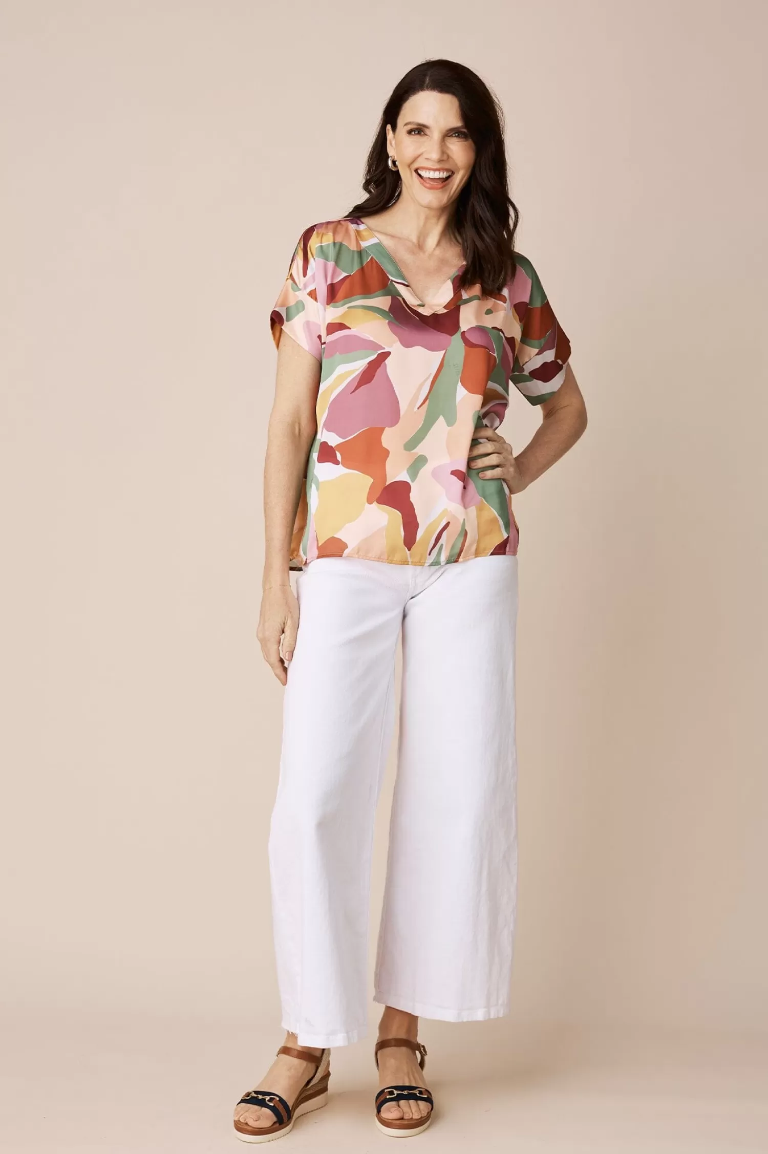 Carolina Bianca Tops | Short Sleeve*Bianca Short Sleeve Top Delia Print with V Neck