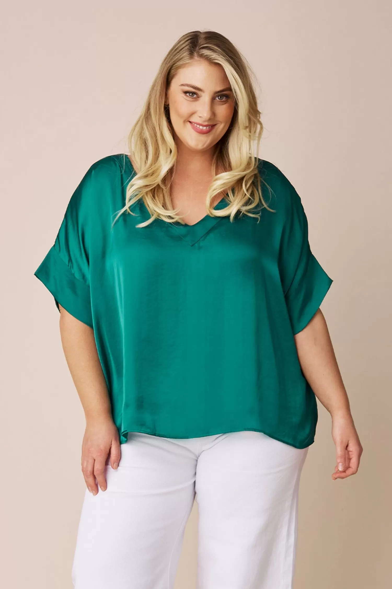 Carolina Bianca Tops | Short Sleeve*Bianca Short Sleeve Top Emerald with V Neck