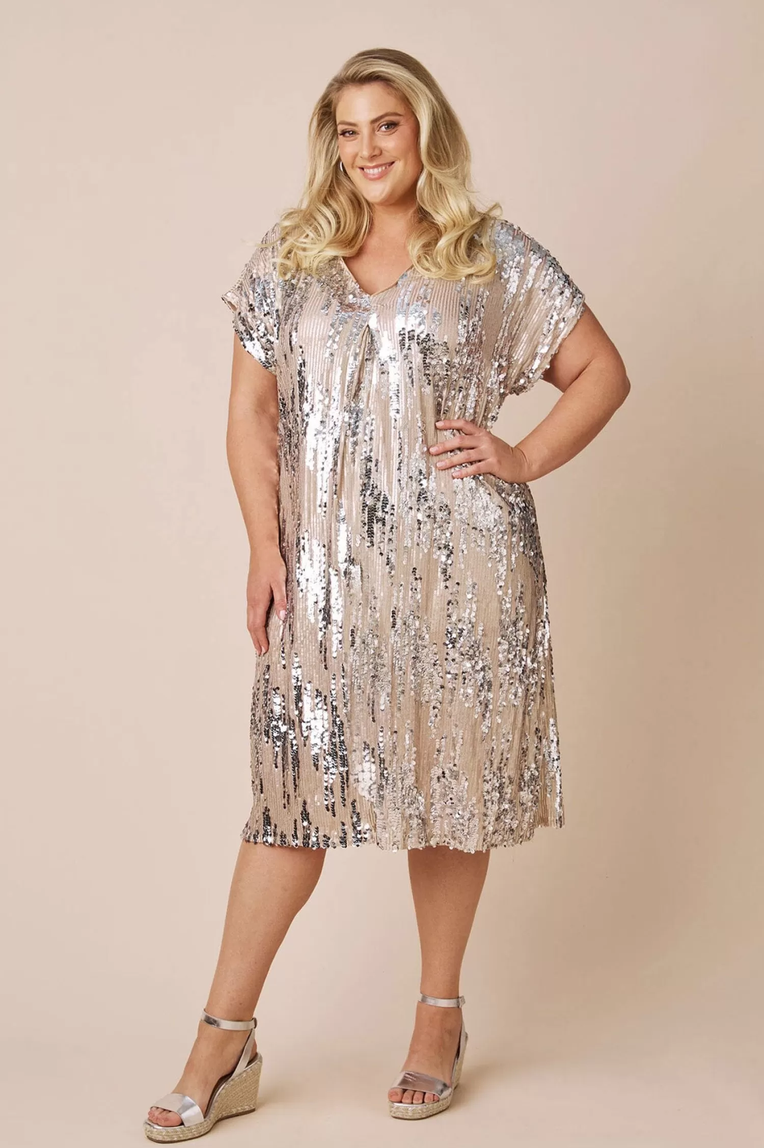 Carolina Short Sleeve*Coco Midi Dress Champagne