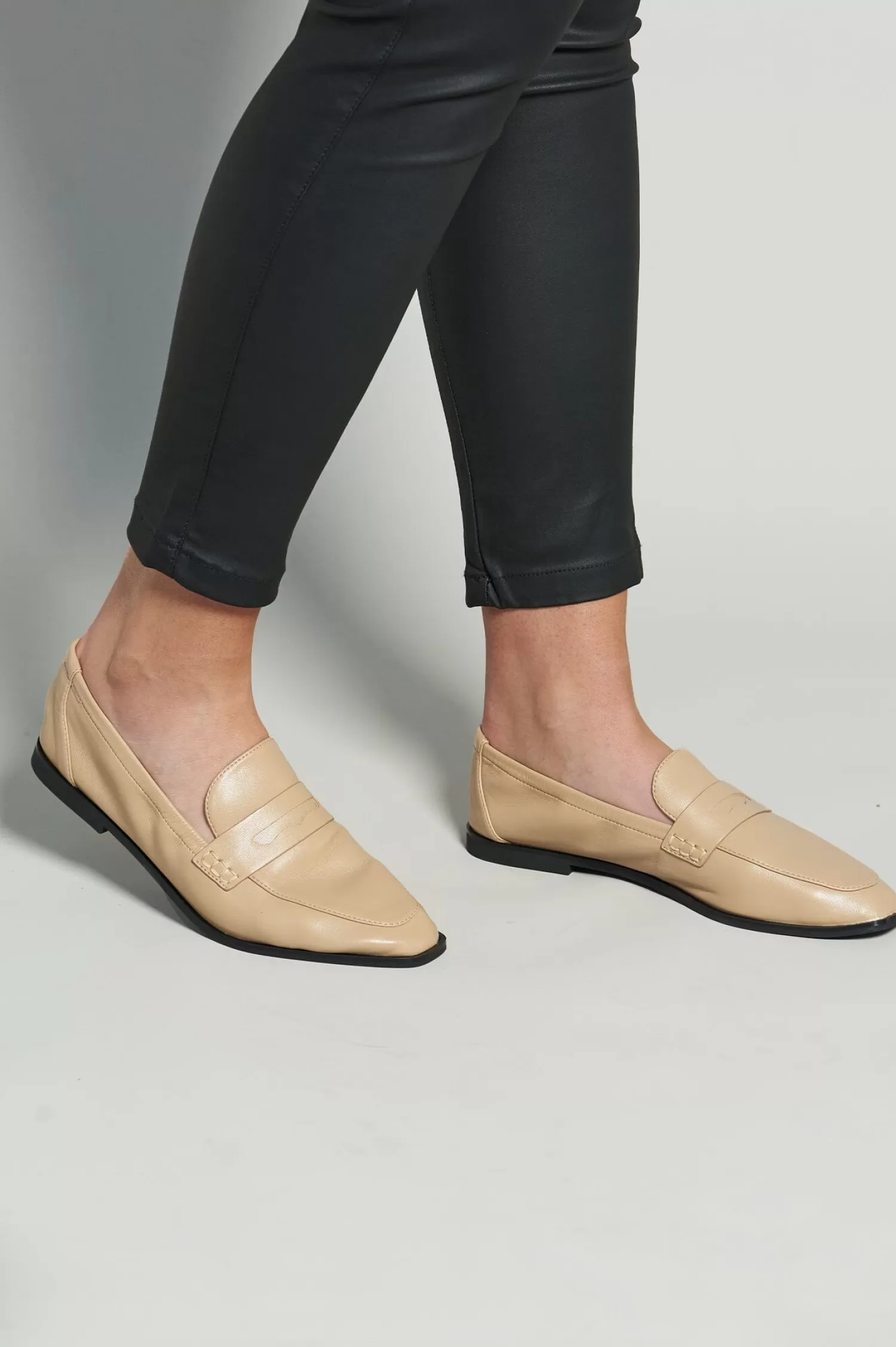 Carolina Flats & Loafers*Fiora Loafers Beige