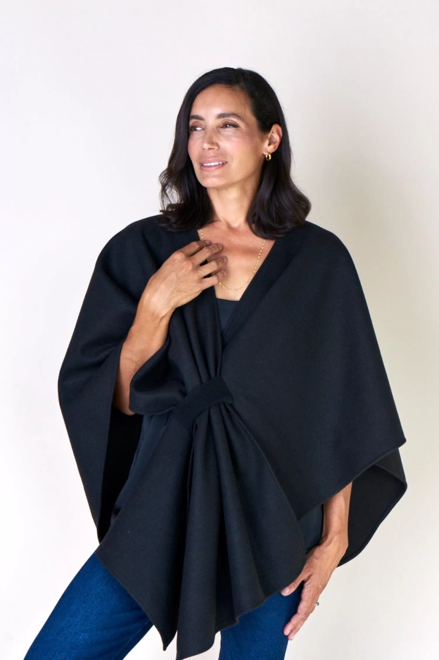 Carolina Jackets | Capes & Kaftans*Grace Cape Black