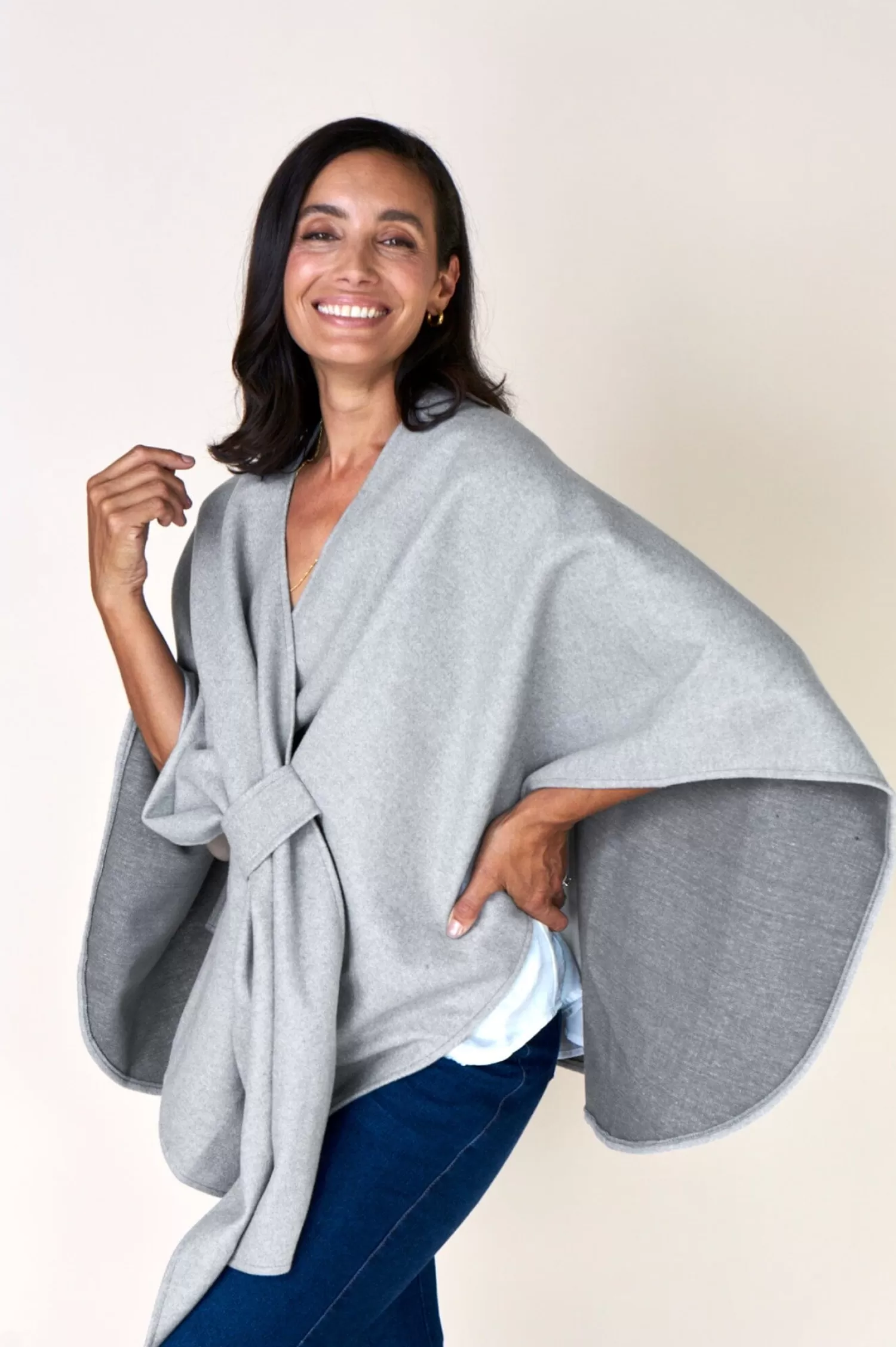 Carolina Jackets | Capes & Kaftans*Grace Cape Light Grey