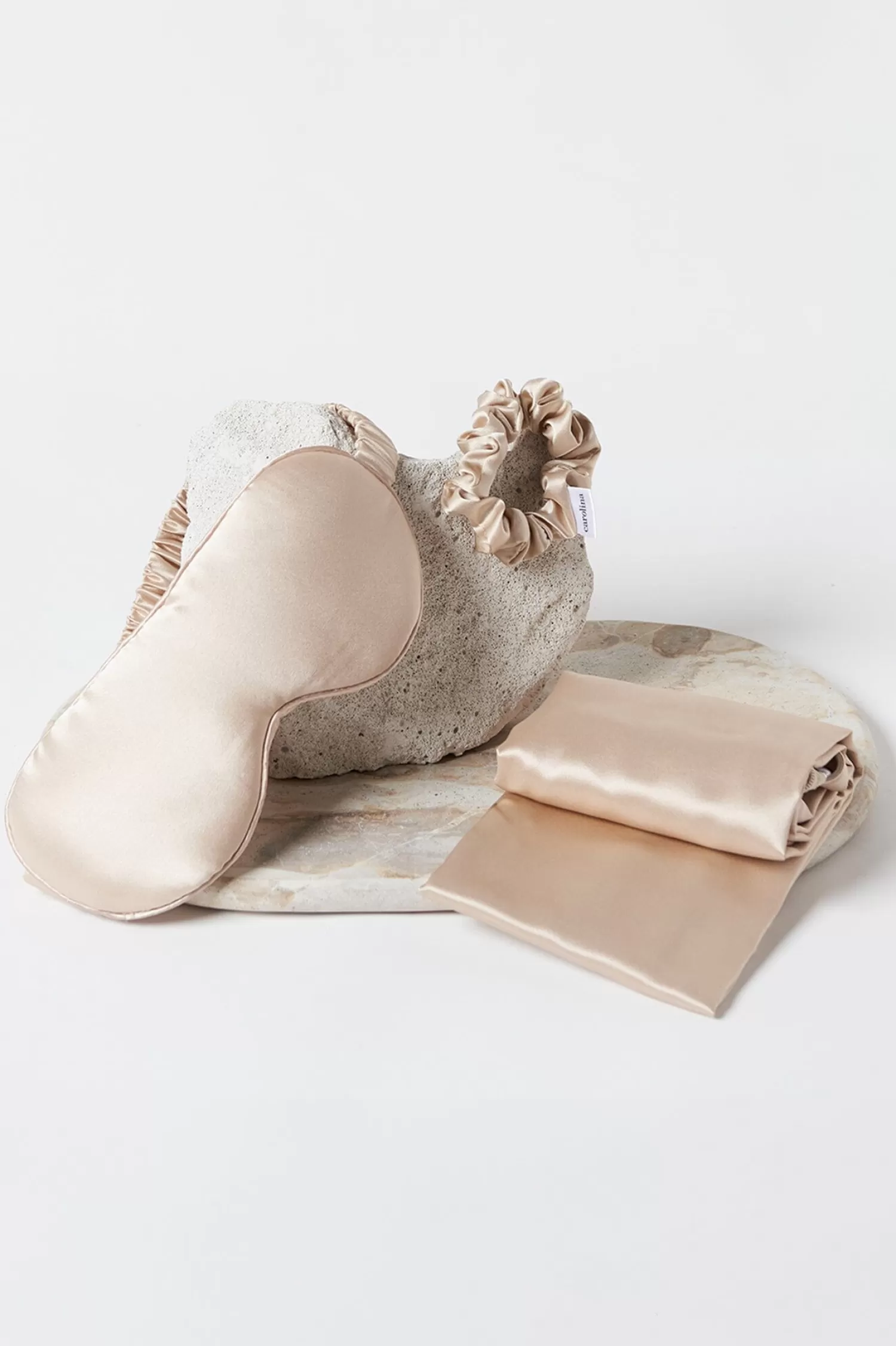 Carolina Travel Accessories*Lyla Silk Sleep Gift Set Taupe