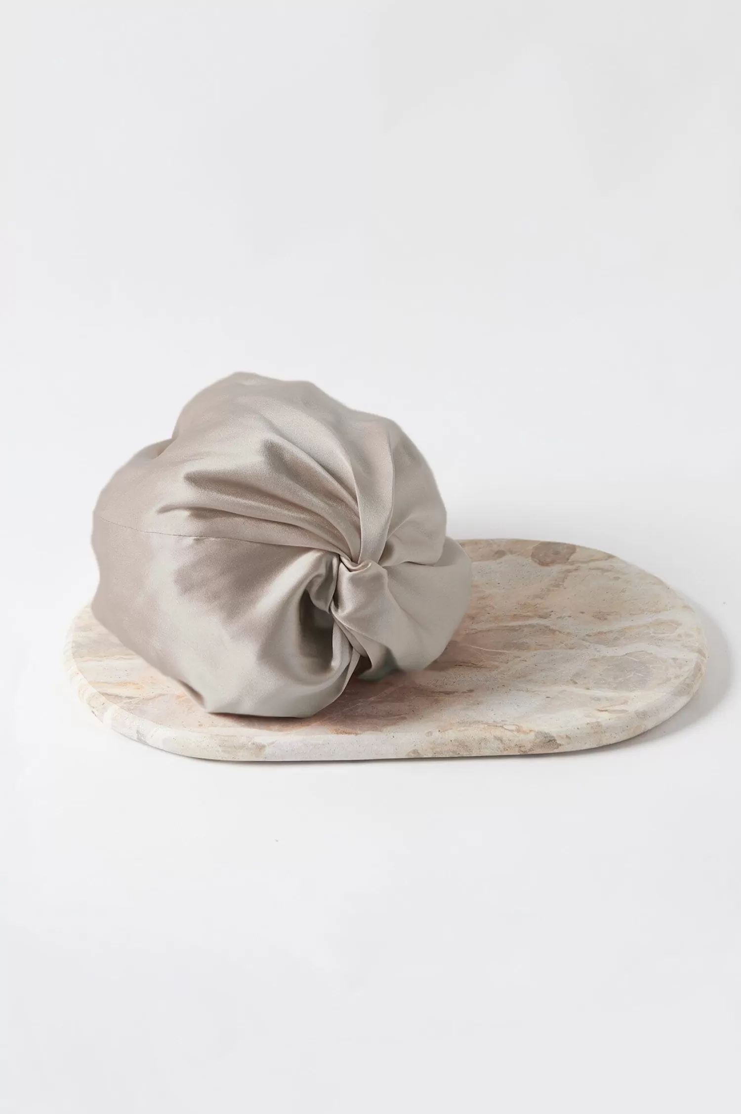 Carolina Travel Accessories*Lyla Sleep Silk Bonnet Taupe