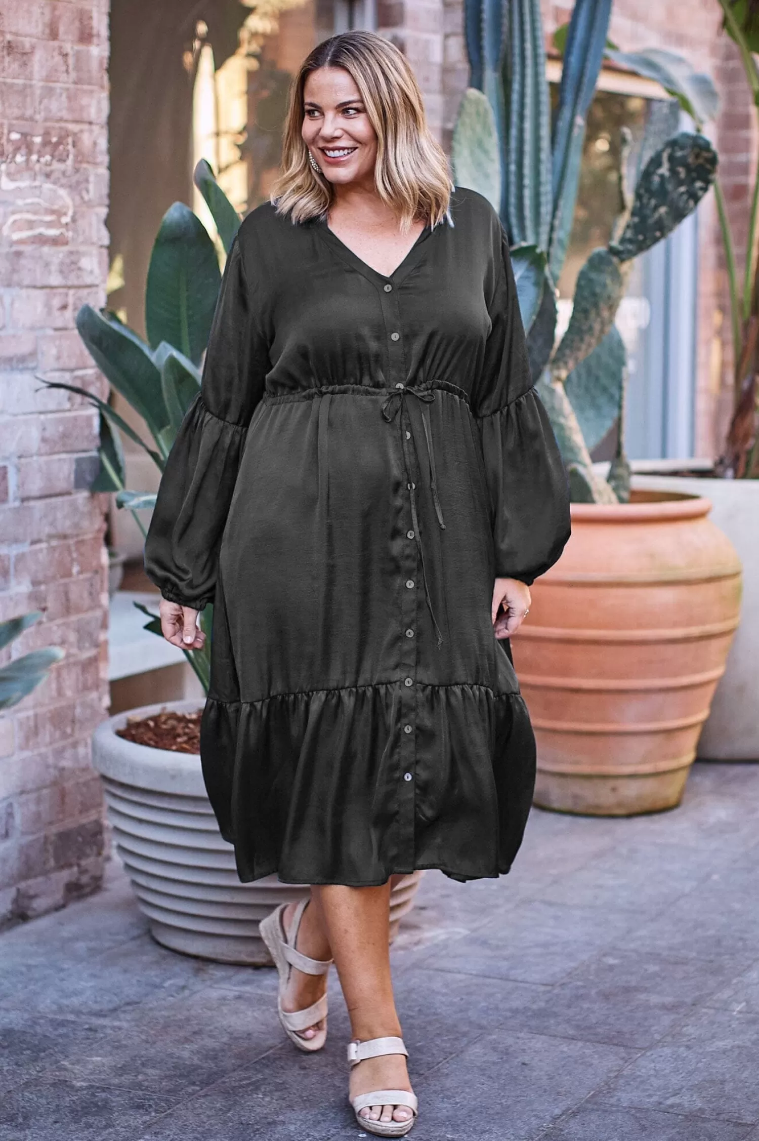 Carolina Long Sleeve*Mikayla Long Sleeve Tiered Dress Black