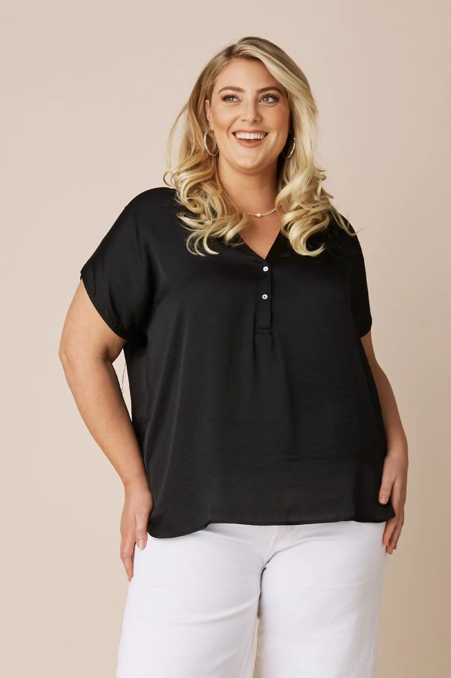 Carolina Short Sleeve*Nicole Short Sleeve Top Black-Pre Order