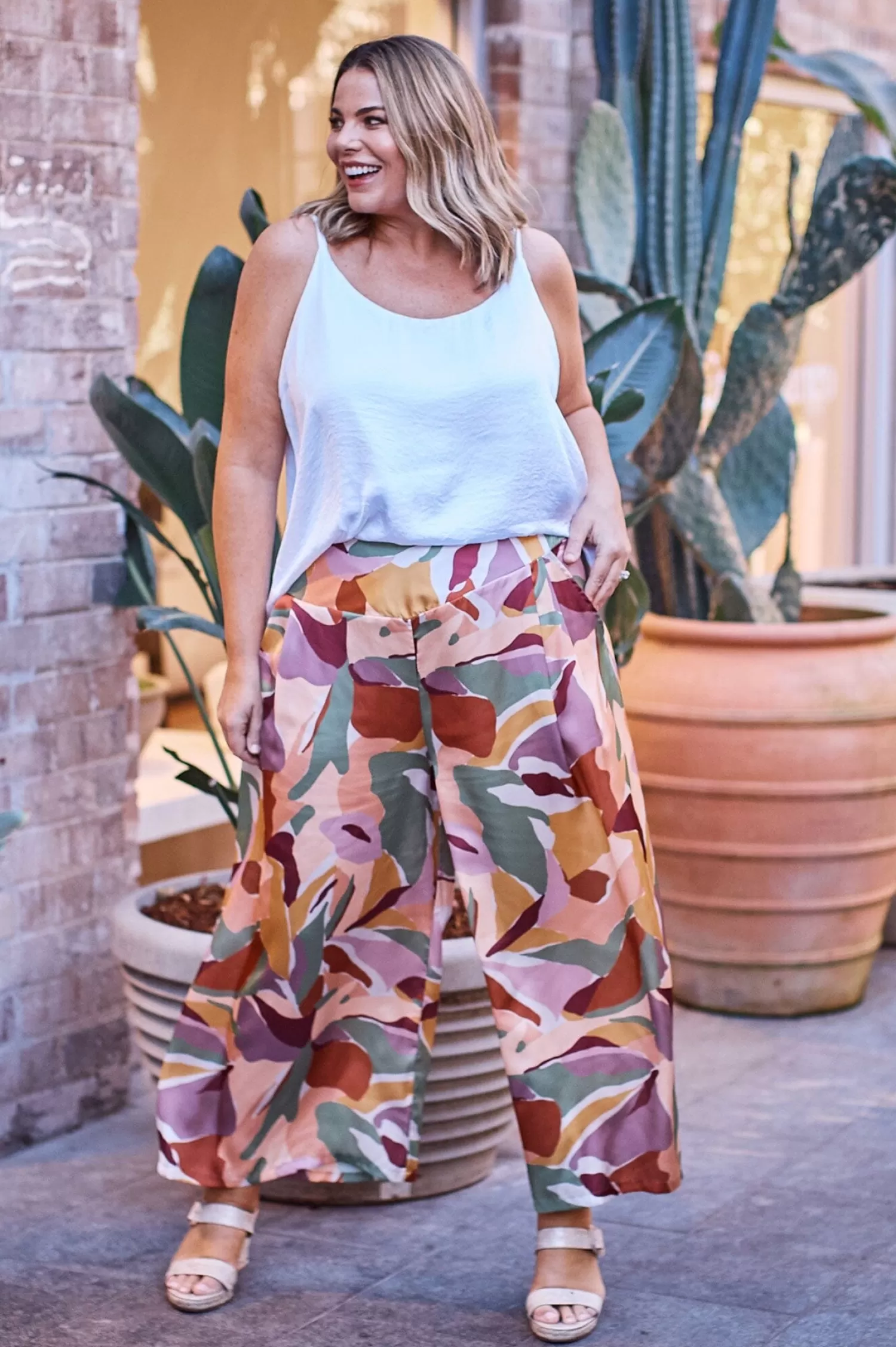 Carolina Pants*Nikki Palazzo Pants in Delia Print