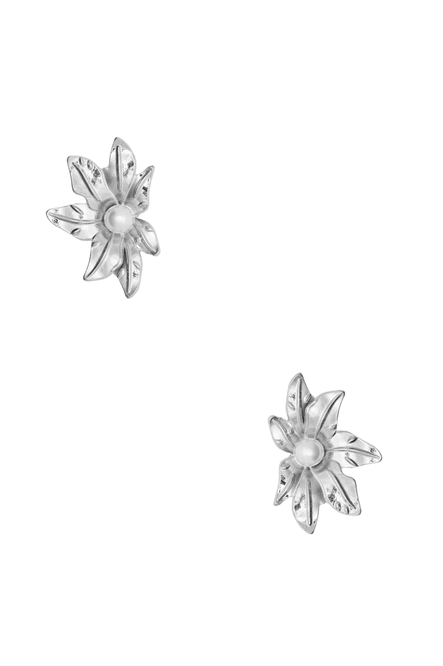 Carolina Earrings*Selah Floral Earrings Silver