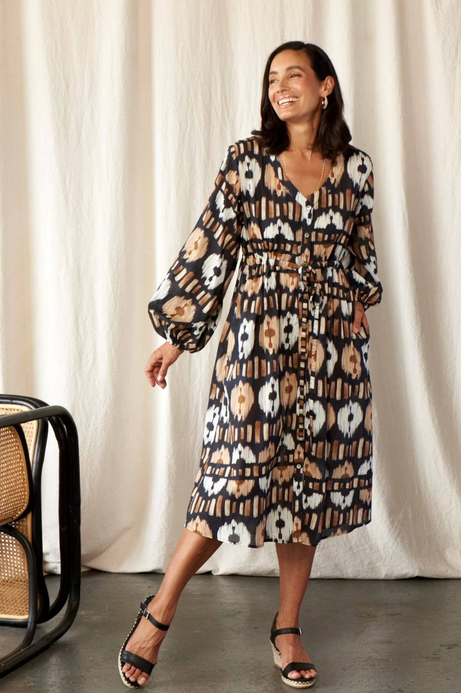 Carolina Long Sleeve*Tyla Print Dress Black and Camel