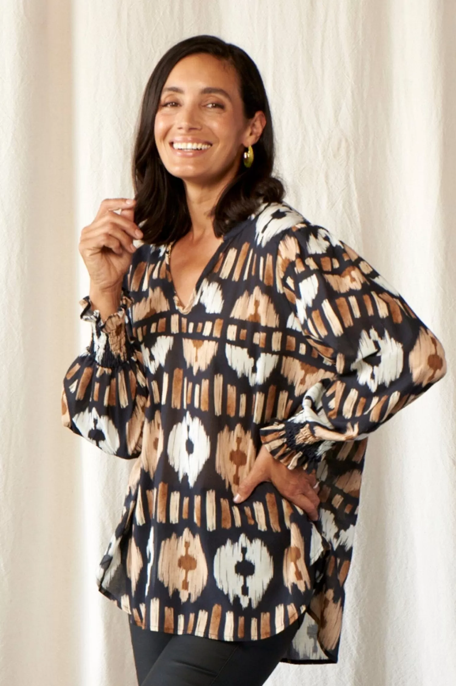 Carolina Long Sleeve*Tyla Print Long Sleeve Top Black and Camel